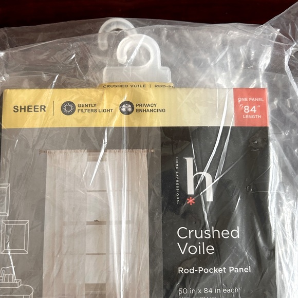 Curtains - Picture 1 of 6